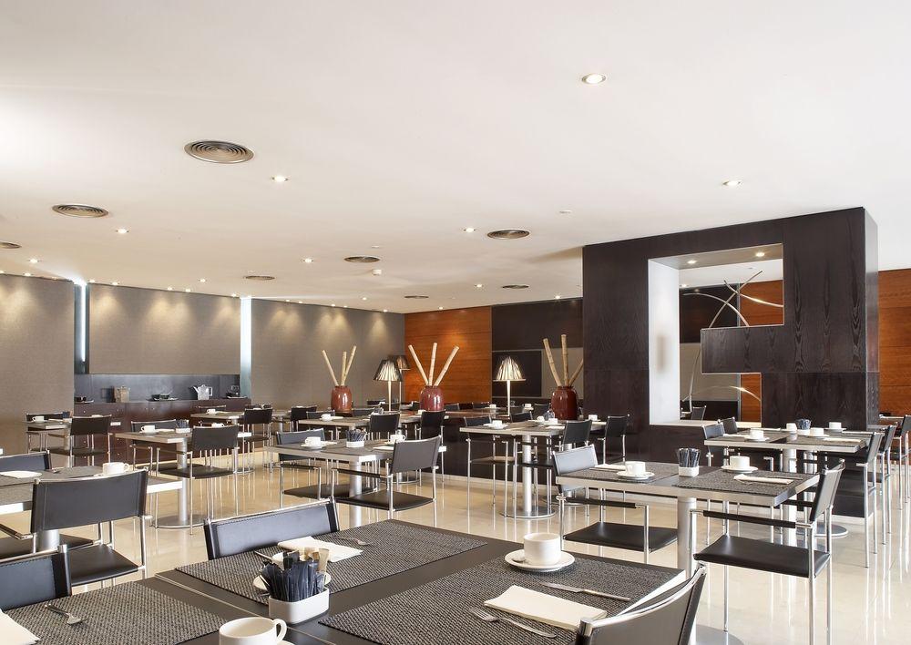 Ac Hotel Badajoz By Marriott Экстерьер фото