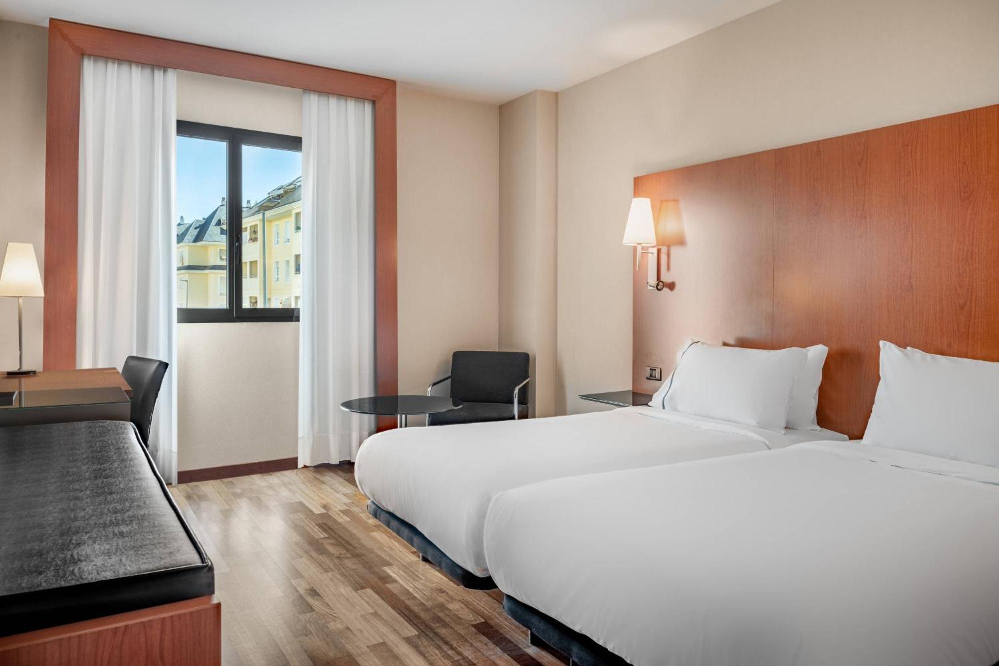 Ac Hotel Badajoz By Marriott Экстерьер фото