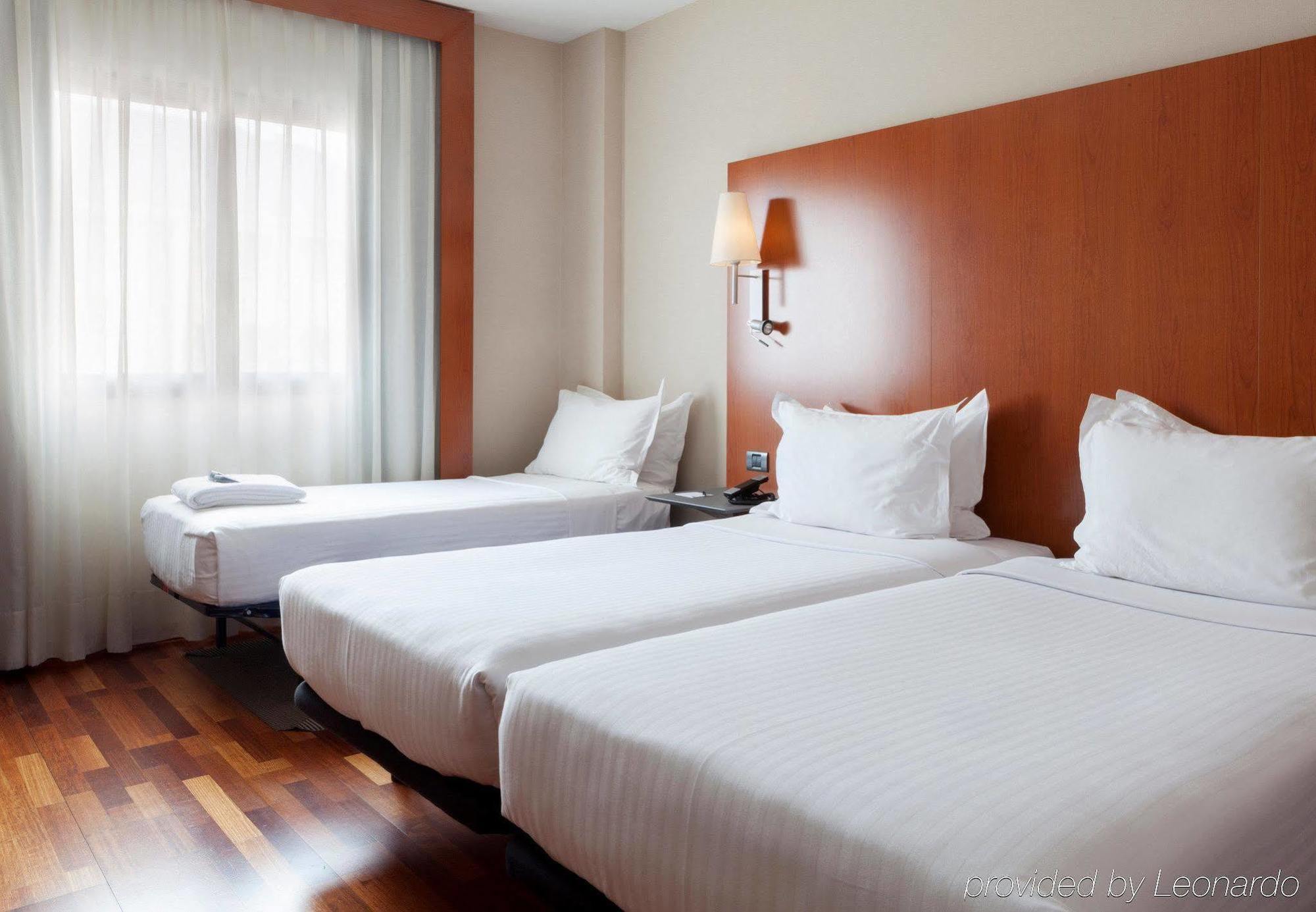 Ac Hotel Badajoz By Marriott Экстерьер фото