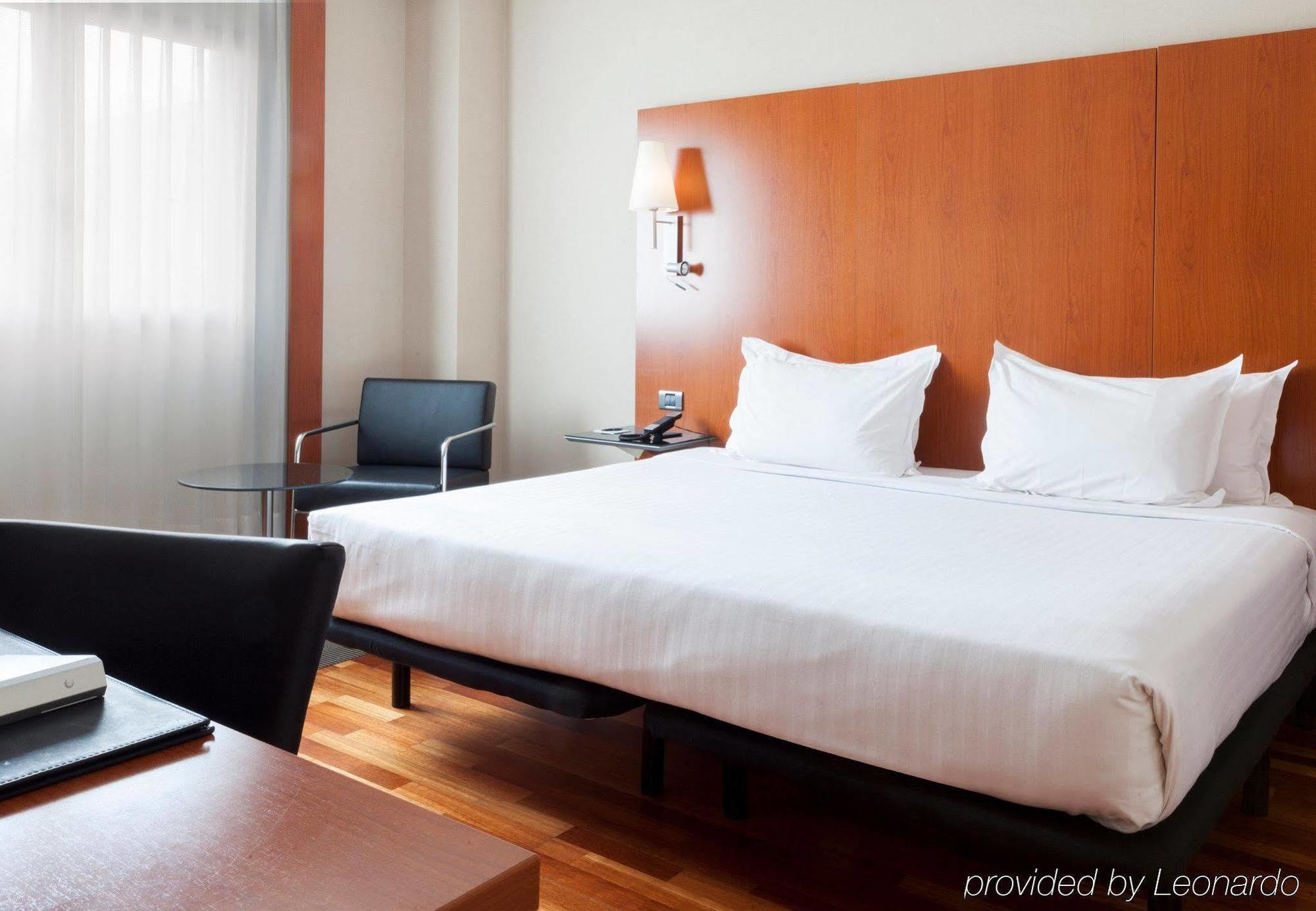 Ac Hotel Badajoz By Marriott Экстерьер фото