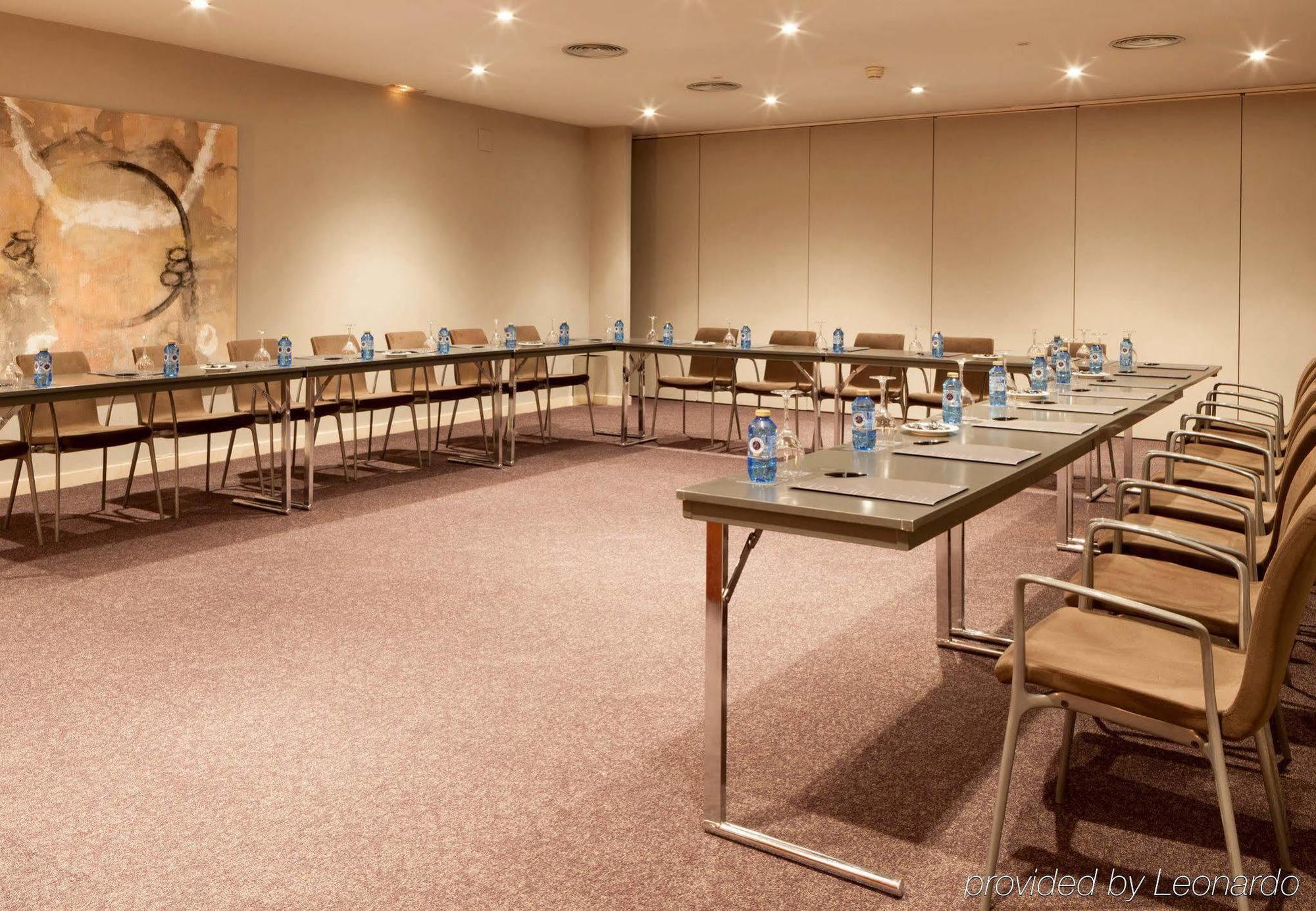 Ac Hotel Badajoz By Marriott Экстерьер фото
